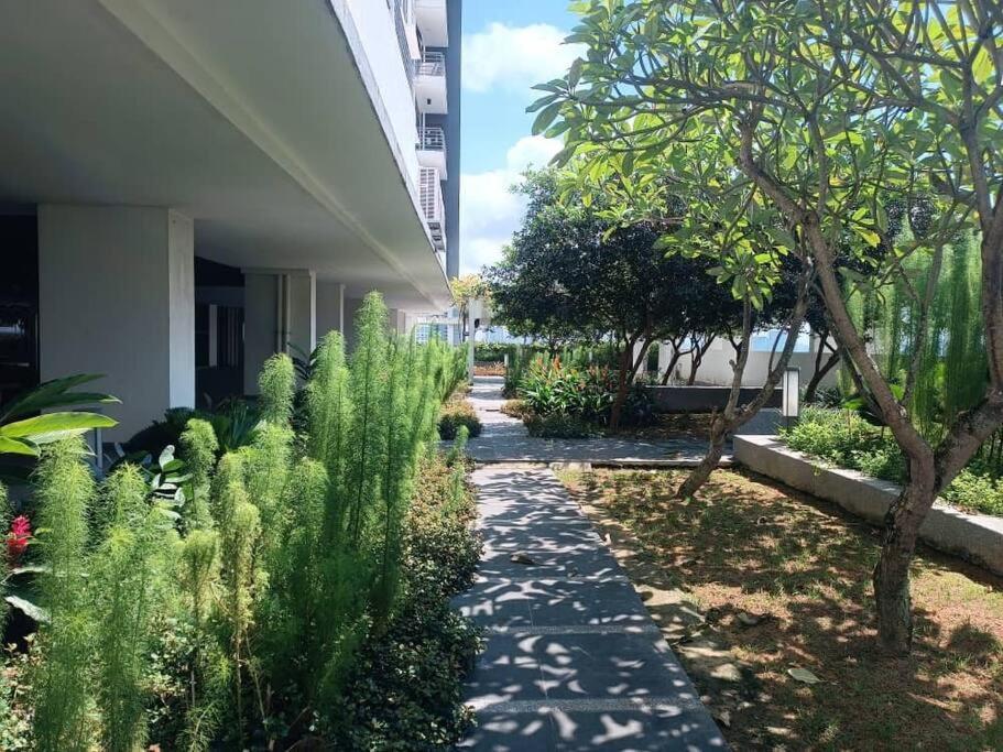 One Tebrau By Antlerzone Apartment Johor Bahru Bagian luar foto