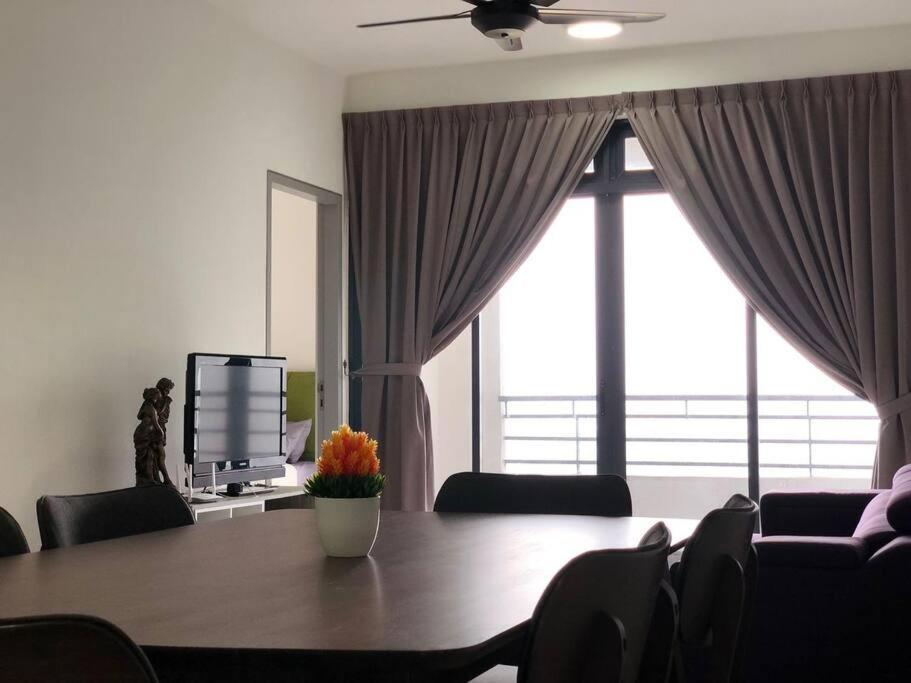 One Tebrau By Antlerzone Apartment Johor Bahru Bagian luar foto